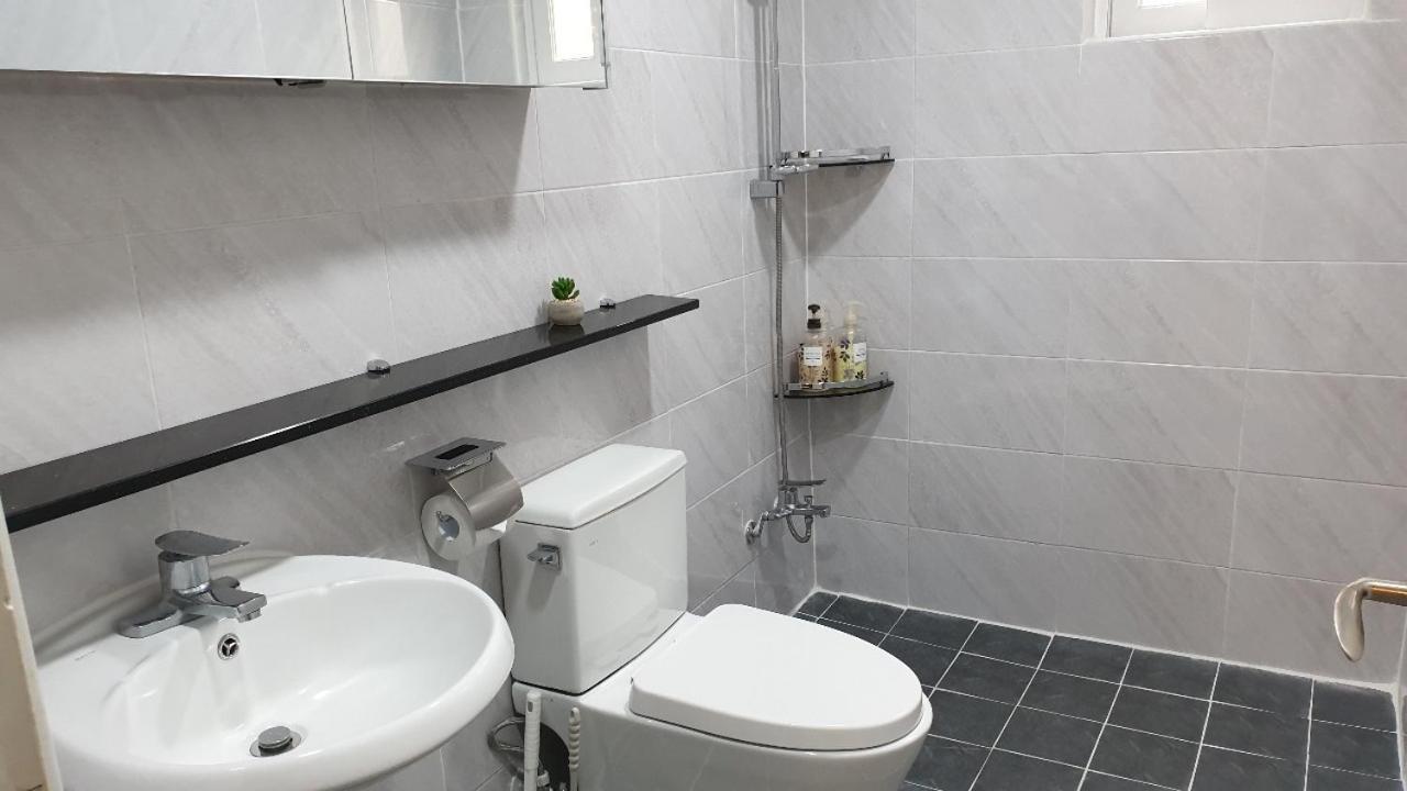 Hongdae Zoe Three Room House Сеул Екстер'єр фото