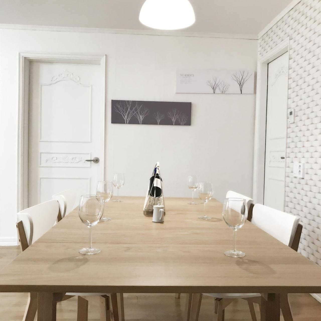 Hongdae Zoe Three Room House Сеул Екстер'єр фото